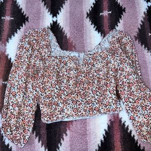 Cropped long sleeve top